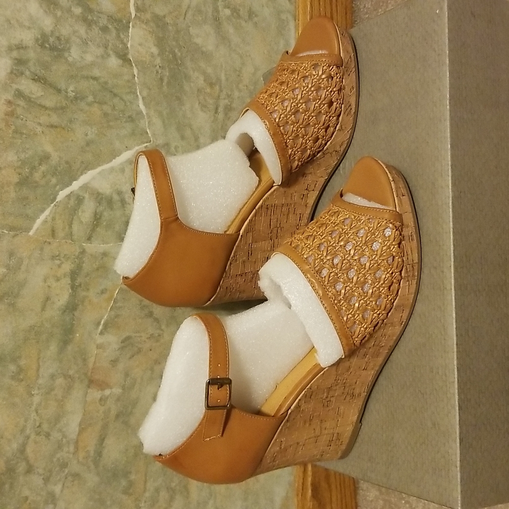 SALE Maurices Eloise Huarache Cork sz 10 NWT